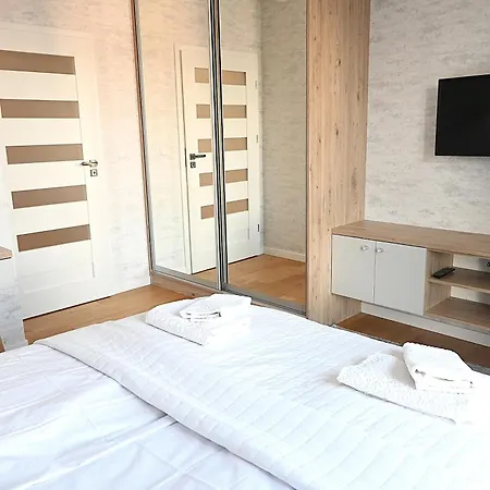 Apartament Bastion Walowa 98 アパート *